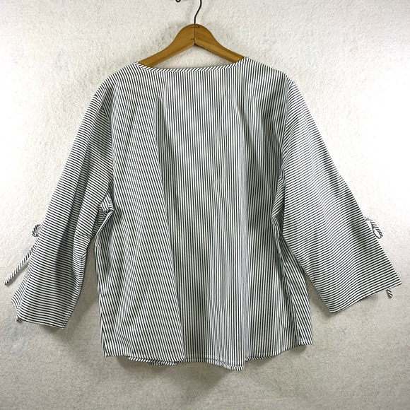 Van Huesen Womens Striped Top Sz XXL Bell Sleeve Tie New England Coastal Preppy - Picture 3 of 10